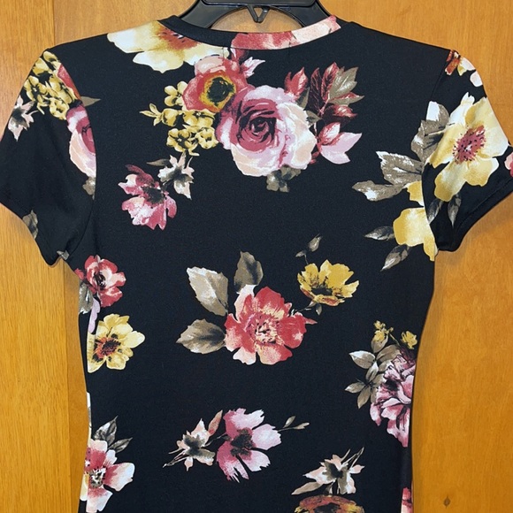 High Street Large Floral Mini Dress - Picture 6 of 7